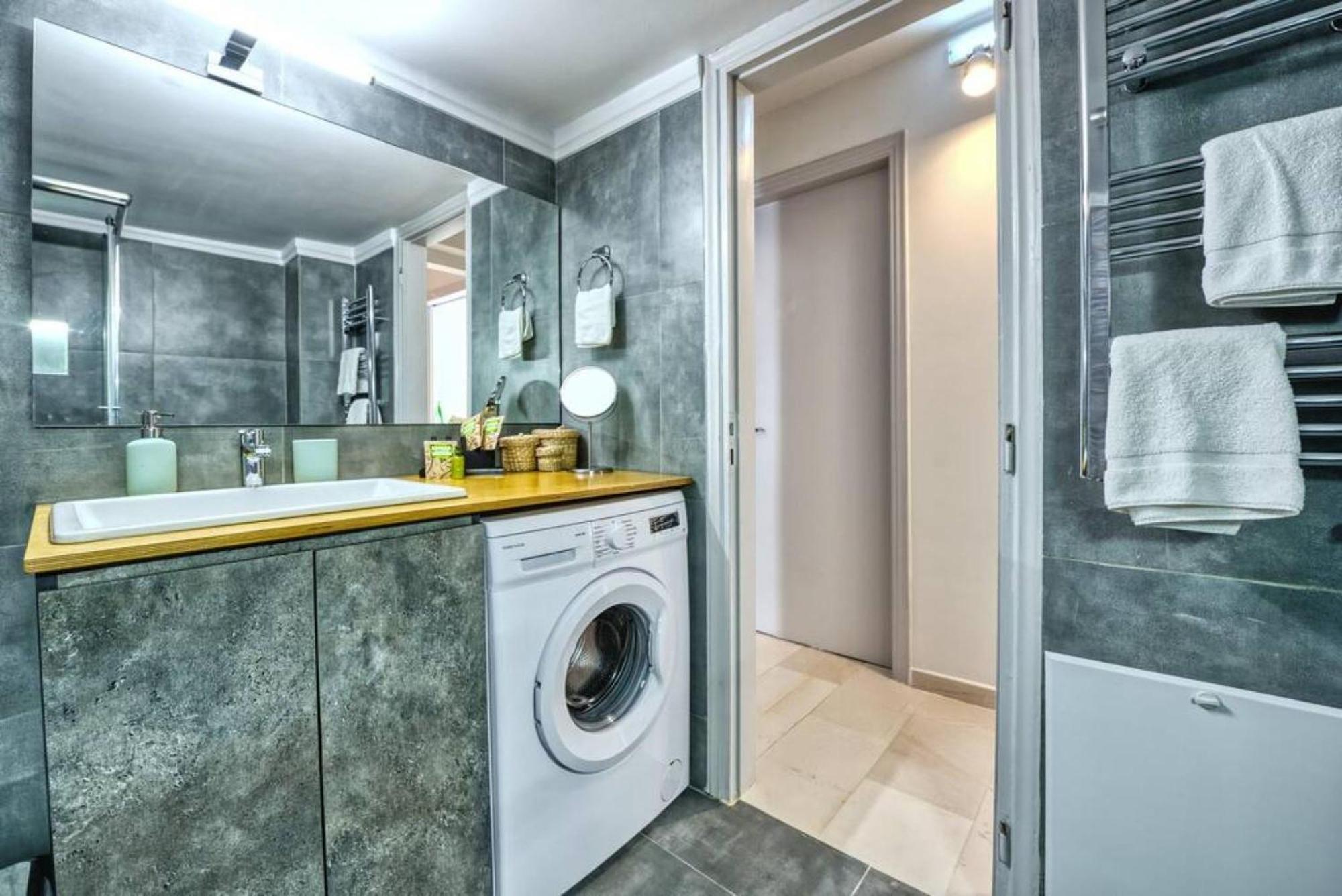 Muse A Dreamy And Fresh New Apartment Athen Eksteriør bilde